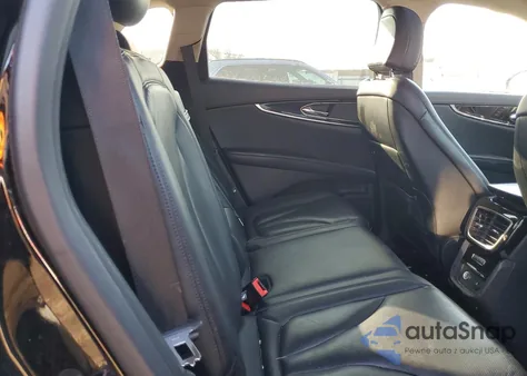 2023 Lincoln Nautilus Reserve z USA, uszkodzony, nr VIN 2LMPJ8KP4PBL04414